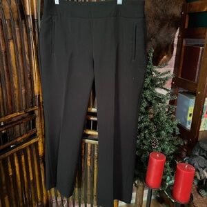 Adrienne Vittadini Black Crop Pants – Size 10